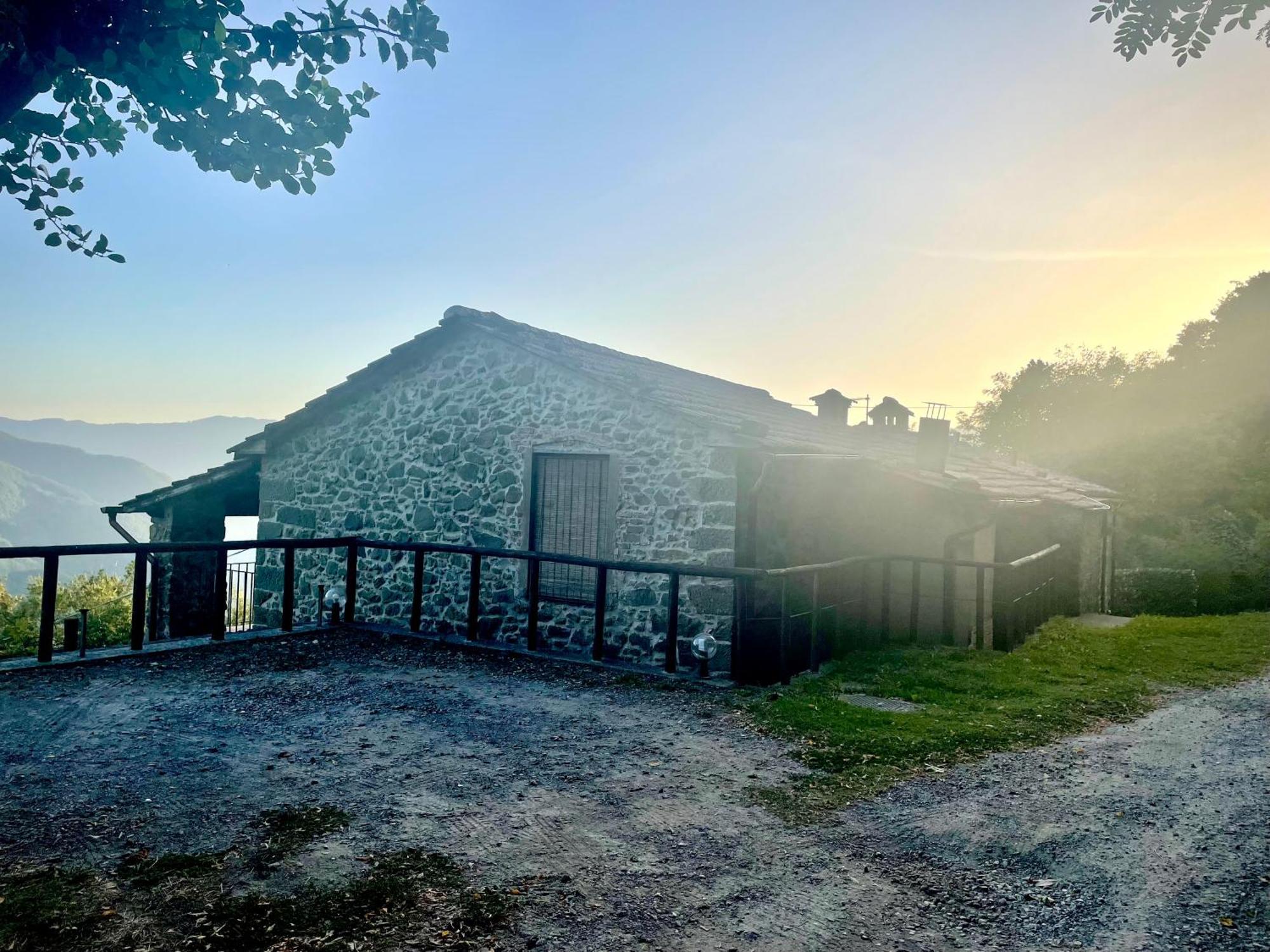 La Casa In Valli 35 Bagni di Lucca Exteriör bild