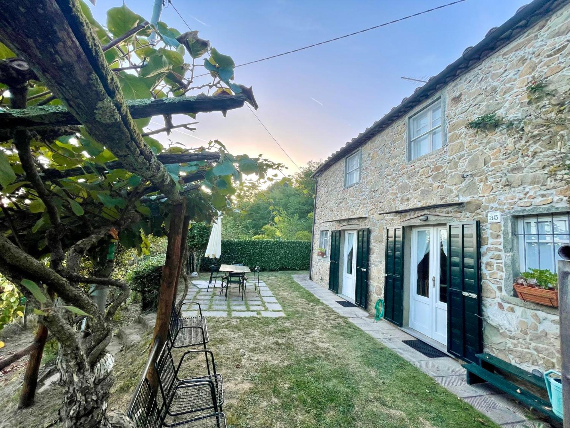 La Casa In Valli 35 Bagni di Lucca Exteriör bild